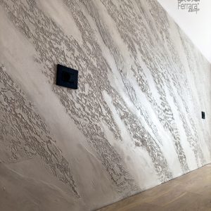 Piatra Spartă Gri pentru Amenajări Interioare | Eleganță Naturală și Durabilitate