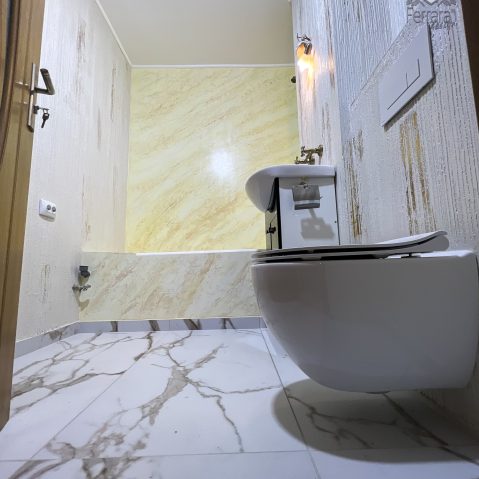 Amenajare Baie - Vopsea decorativa aplicata peste faianta existenta